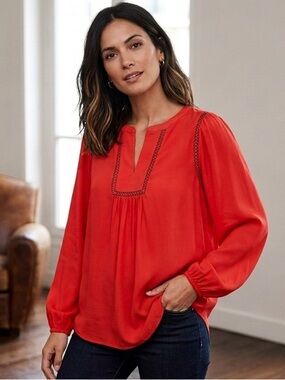 Gap Chic Top Blouse Size XS Crochet Lace Crinkle Crepe Boho Elegance relaxed